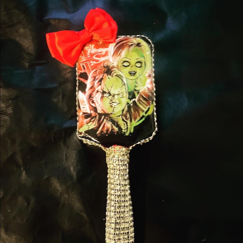 Hellofa Handmade Glam&Gore Collection Chucky & Tiffany Hairstyling Brush